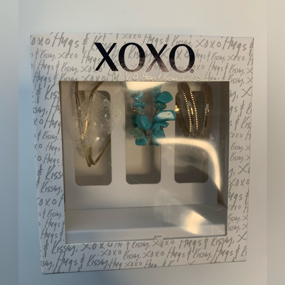 XOXO 3 piece boxed earring set. New - Picture 1 of 9